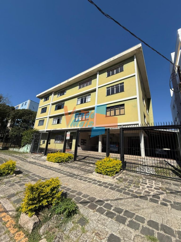 REF. 3053- EXCELENTE APARTAMENTO COM 03 DORMITÓRIO – REBOUÇAS